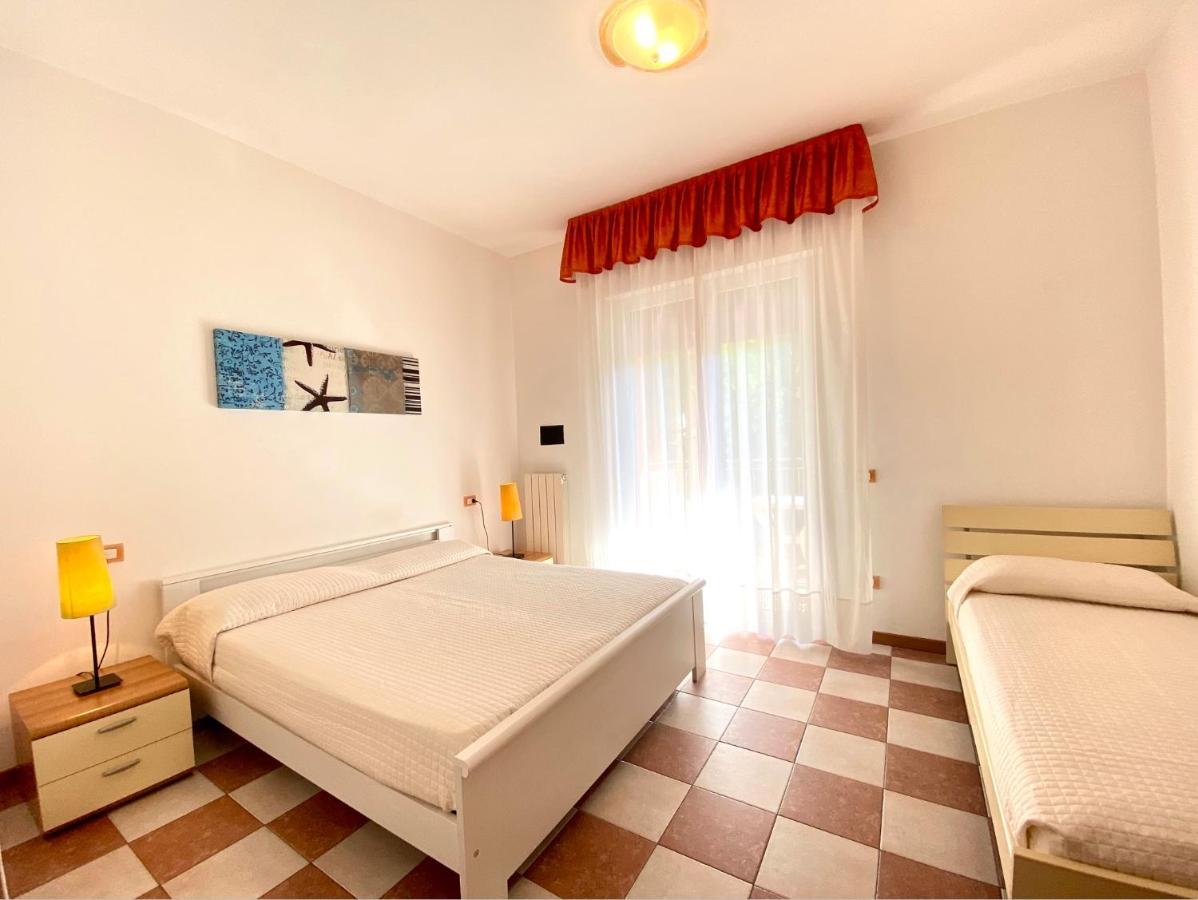 Appartamenti Adriana Carraro Immobiliare - Family Apartments Лидо-ди-Езоло Экстерьер фото