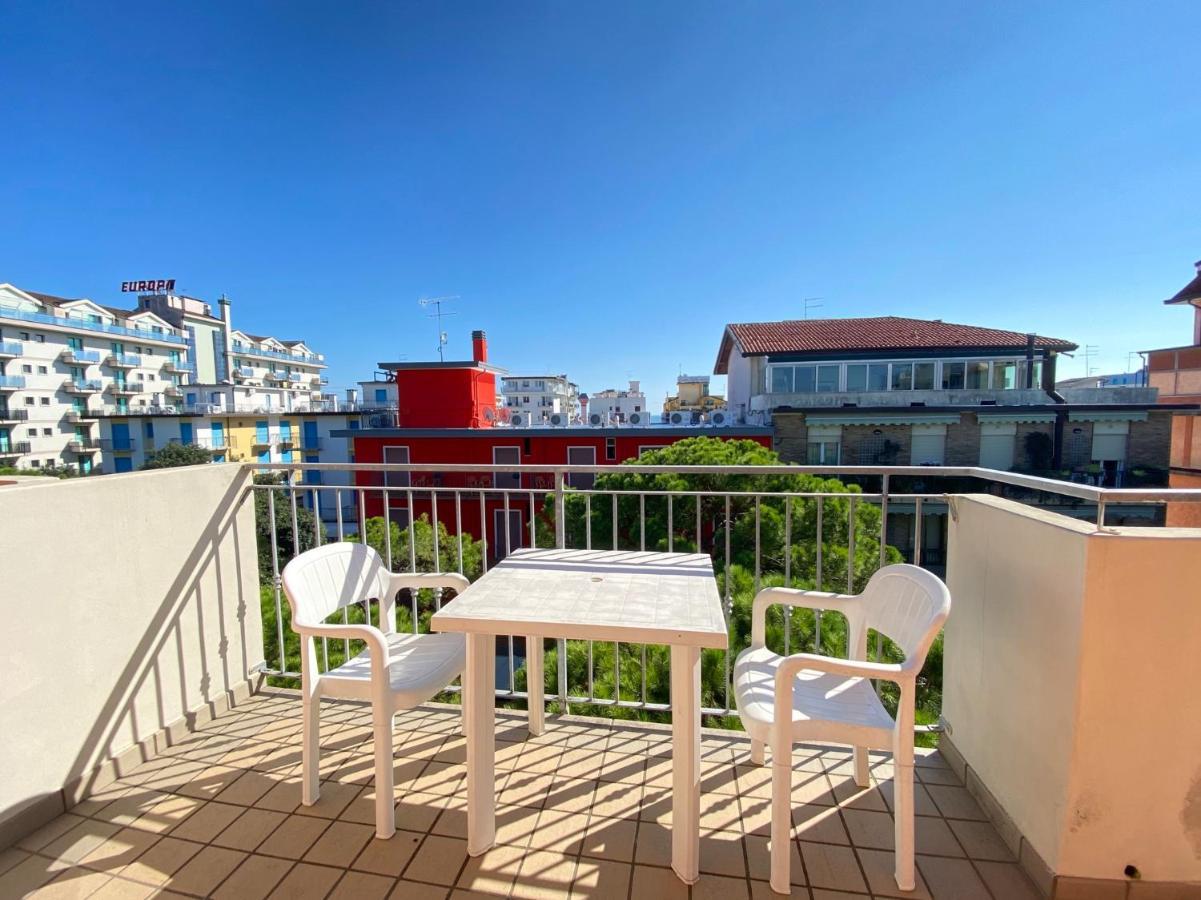 Appartamenti Adriana Carraro Immobiliare - Family Apartments Лидо-ди-Езоло Экстерьер фото