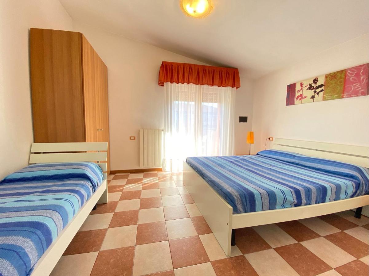 Appartamenti Adriana Carraro Immobiliare - Family Apartments Лидо-ди-Езоло Экстерьер фото